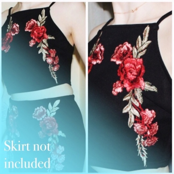 NEW | Black crop embroidery tank - Picture 3 of 3